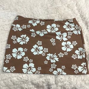 Cute h&m skirt . Used lightly